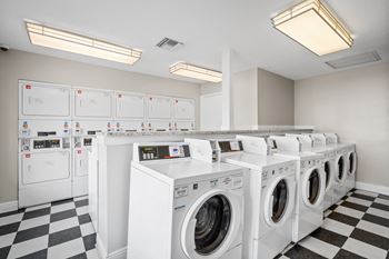 Onsite laundry at 701 south apartments in mobile, al